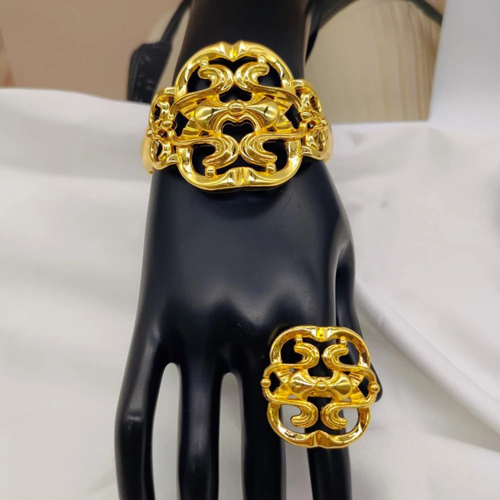 2024 Trend Bangle with Ring Jewelry Set for Women Hollow Out Large Design Bangle Finger Ring Weddings Bridal Set for Party Daily