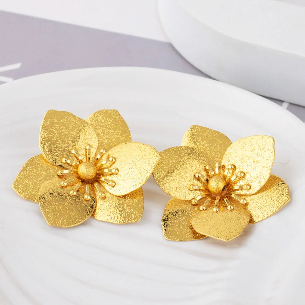 Dubai Fashion Gold Color Flower Shape Earrings For Women Spain Newest Earrings Engagement Party Easter Gift Temperament Jewelry