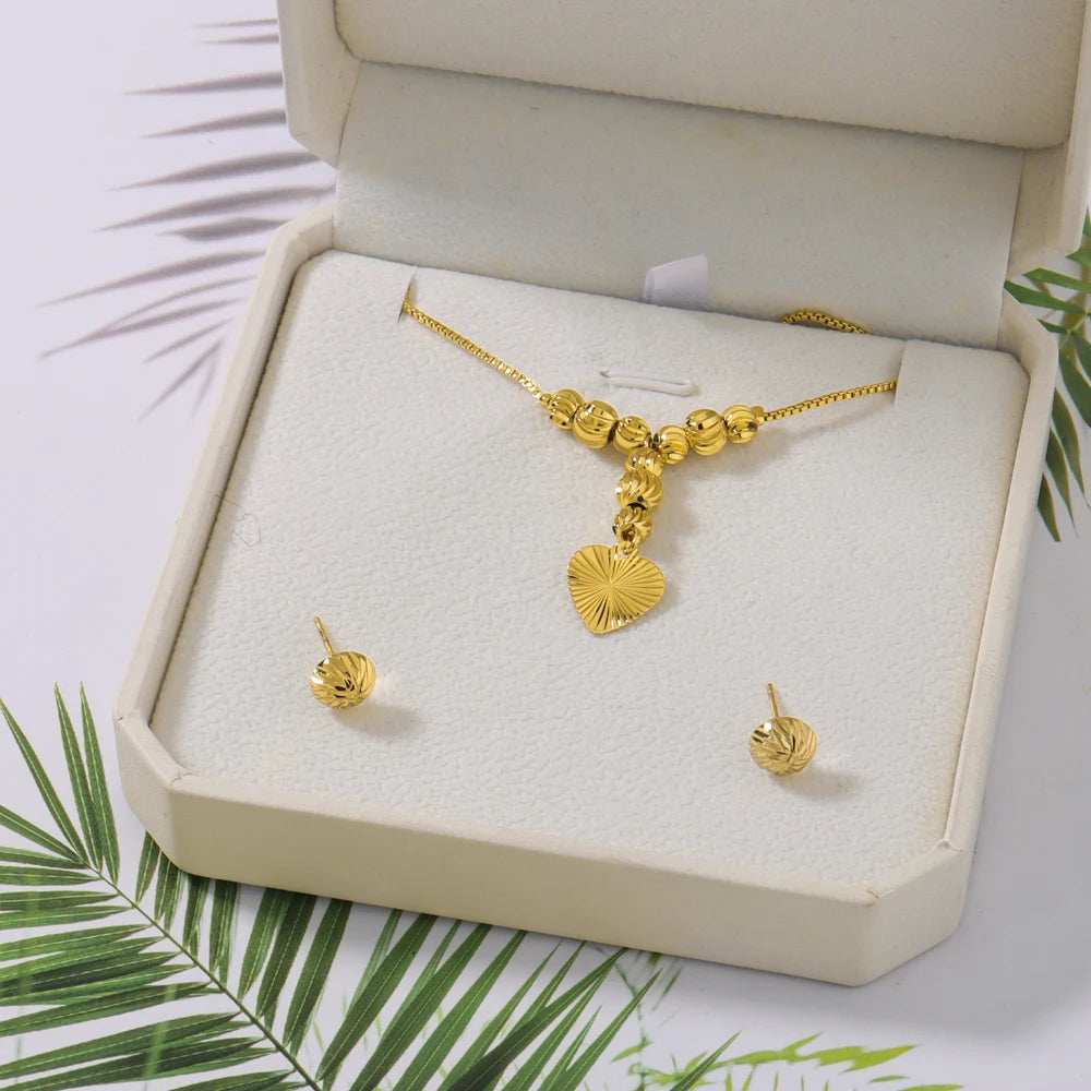 Gold Color Heart shape Pendant Necklace For Women Fashion New Gift Neck Chain Daily Wear Waterproof Jewelry Women's Day Gift