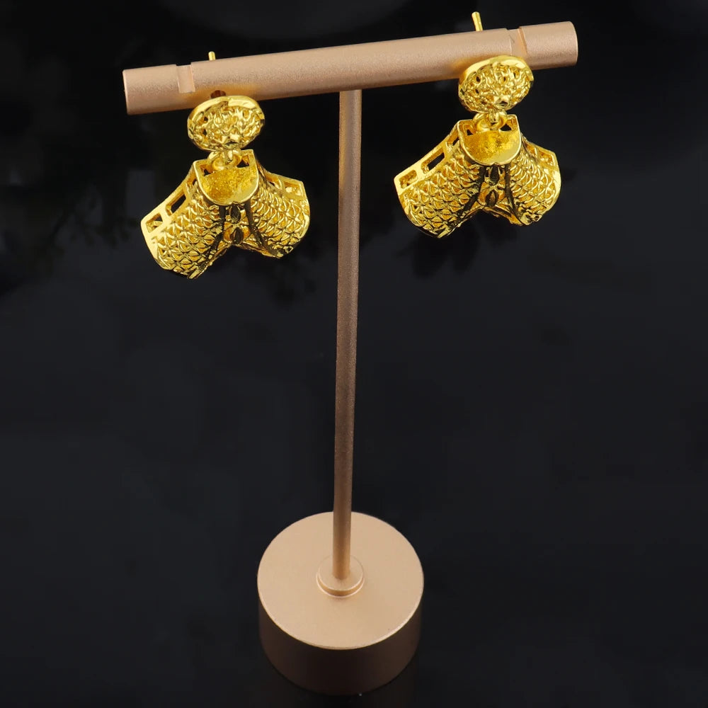 Dubai Gold Plated Elegant Exquisite Necklace Earrings Set for Women Girl Charms Gold Color Jewelry Gift for Party Wedding