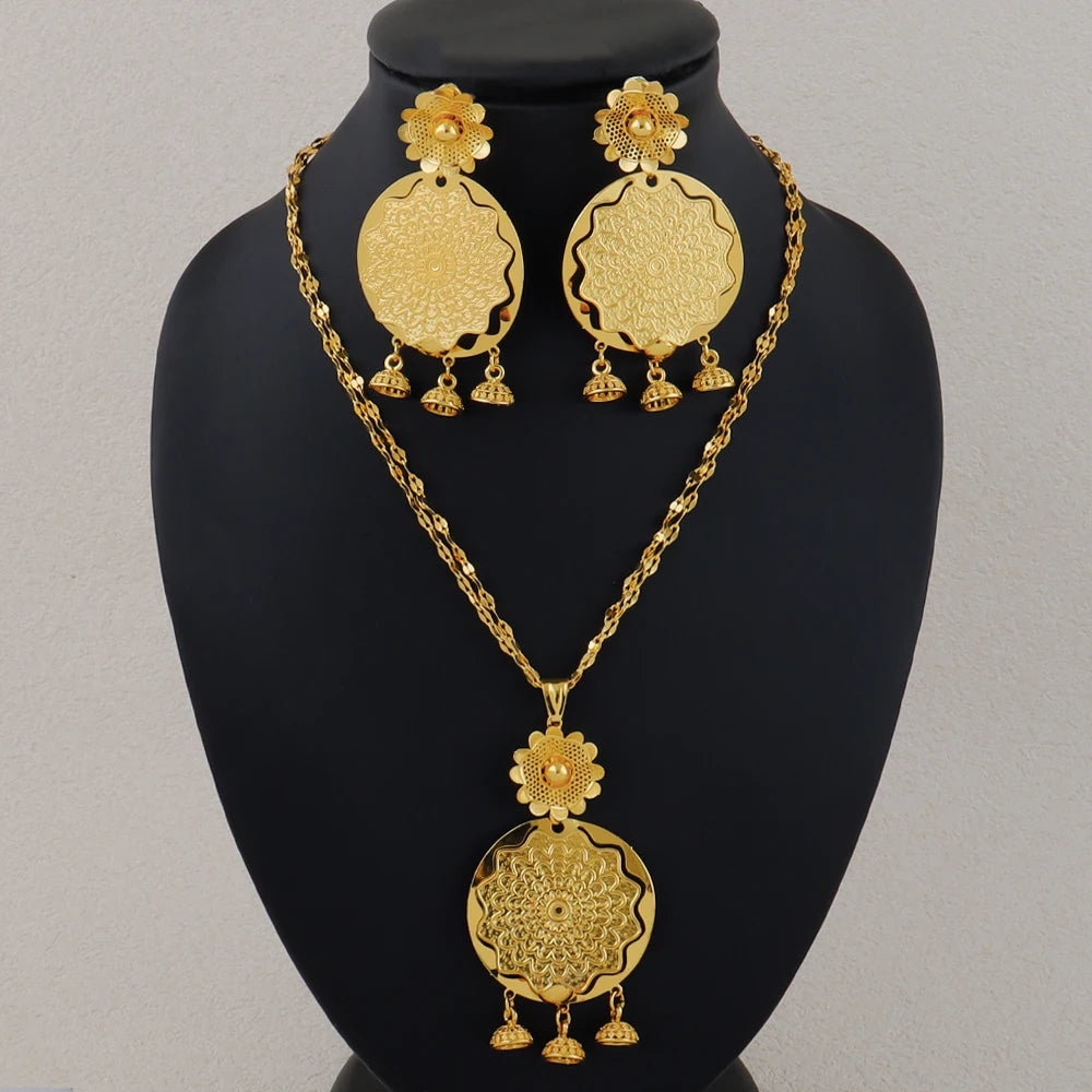 Gold-plated Flower Metal Pendant Earrings Set simple and fashion 2-piece set clavicle chain jewelry exquisite holiday gift