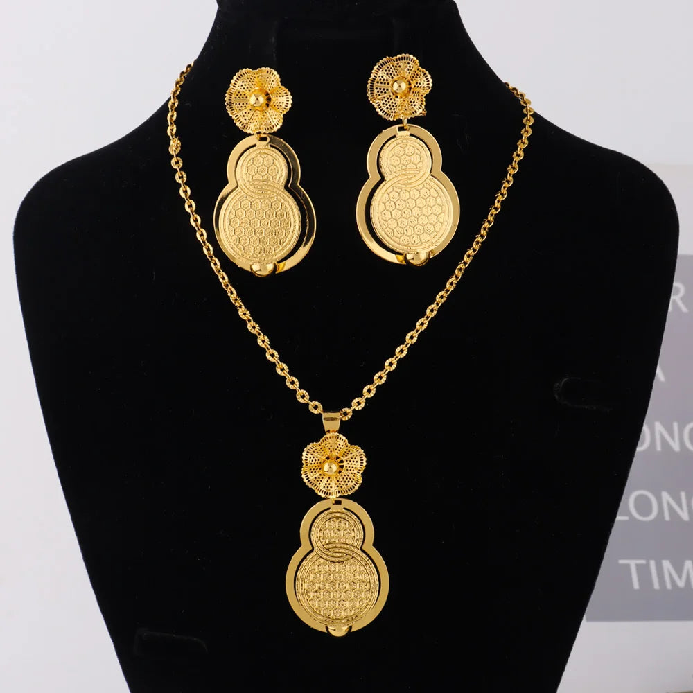 France Gold Color Women Necklace and Earrings Trend America Heart Hollow Out Jewelry Set Gift For Party Wedding Daily Accessorie