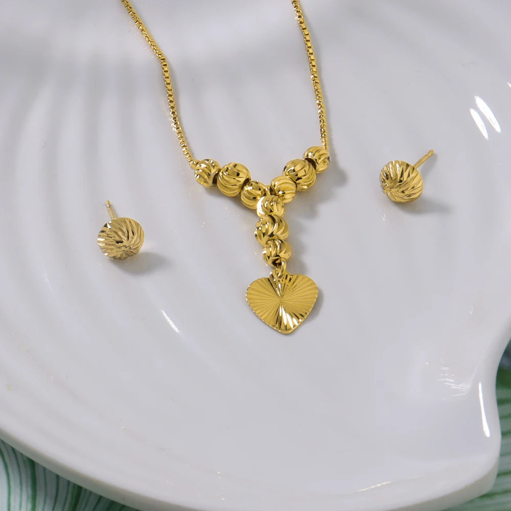 Gold Color Heart shape Pendant Necklace For Women Fashion New Gift Neck Chain Daily Wear Waterproof Jewelry Women's Day Gift