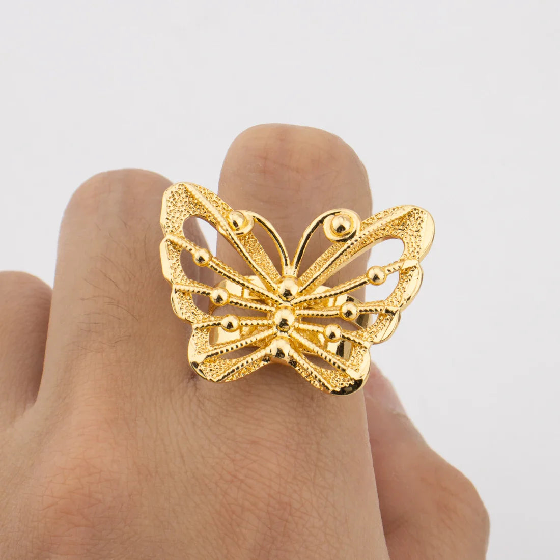 2025 Gold Color New Fashion Rings For Women Charming Love And Butterfly Jewelry Accessories For Wedding Banquet Party