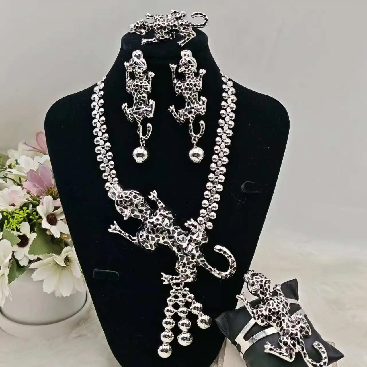 Fashion Trend Woman Jewelry Set Africa Sliver Plated Leopard Shape Necklace Luxury Bracelet Earring Ring For Nigeria Party tiki