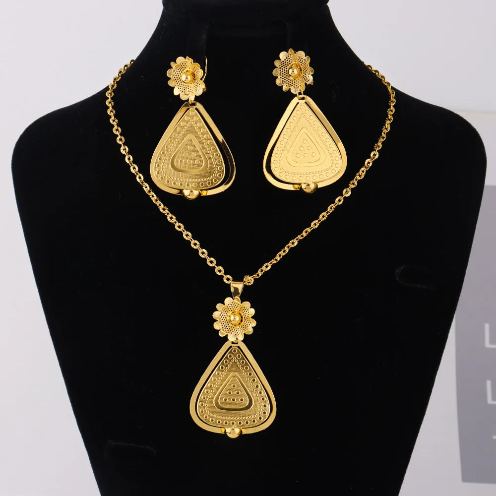 France Gold Color Women Necklace and Earrings Trend America Heart Hollow Out Jewelry Set Gift For Party Wedding Daily Accessorie