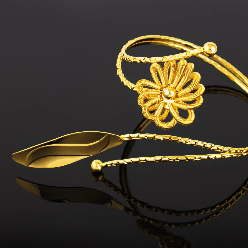 Bracelet tendance ghanéen en forme de fleur et de feuilles pour femme, bijou ajustable, idéal pour un bras supérieur, Dubaï, fête, mariage, Pâques