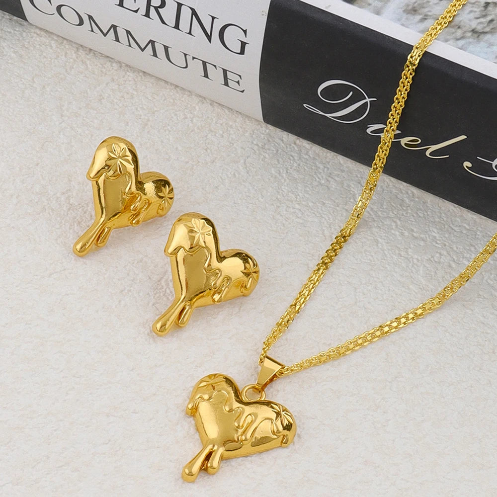 Simple Fashion Vintage Gold Color Heart Clavicle Chain Gold color Necklace Earrings Romantic Necklace Jewelry Holiday Gifts