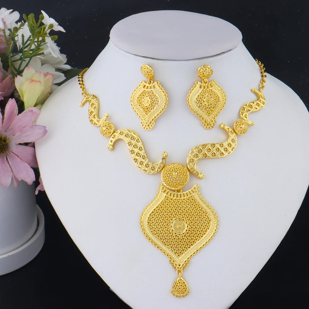 Dubai 18K Gold Plated Elegant Necklace Earrings Set for Women Girl Shining Charms Gold Color Jewelry Gift for Party Wedding