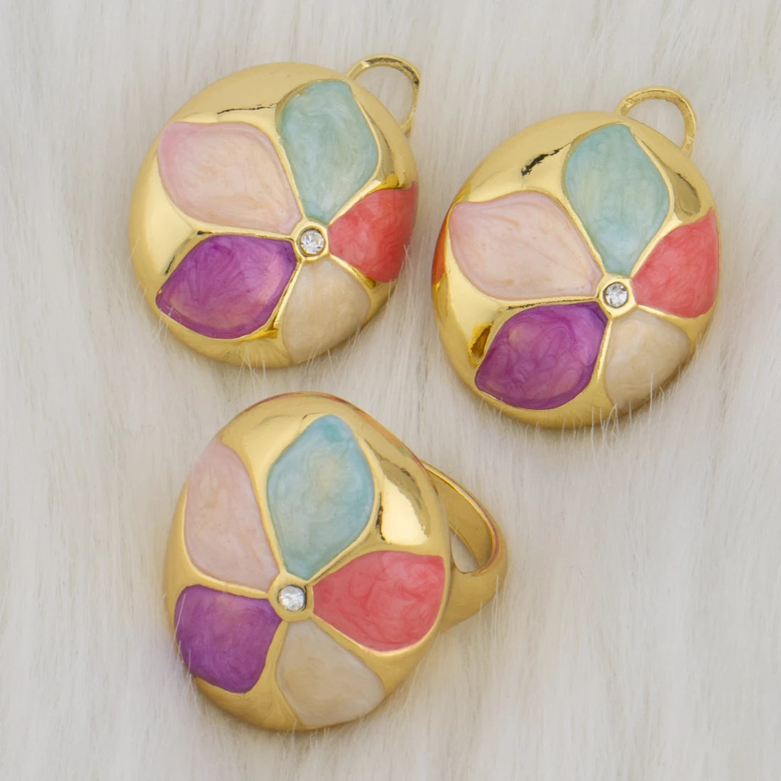 Middle East Fashion Golden Color Earrings Ring Dubai Luxury Trendy Jewelry Set for Ladies For Women Earrings Ring Set